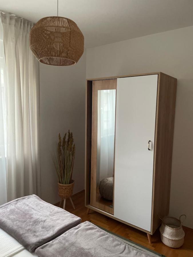 Apartment Dalmatino Baška Voda Extérieur photo