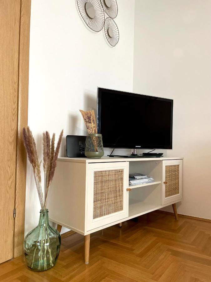 Apartment Dalmatino Baška Voda Extérieur photo